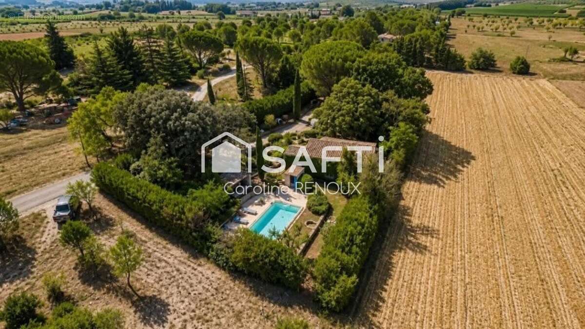Maison 124 m² à Cucuron  - photo 2