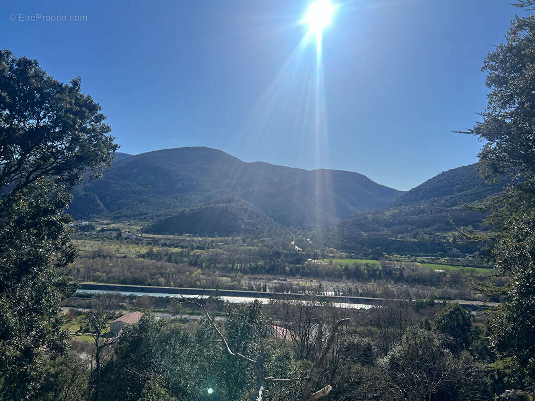 Maison à ENTREPIERRES