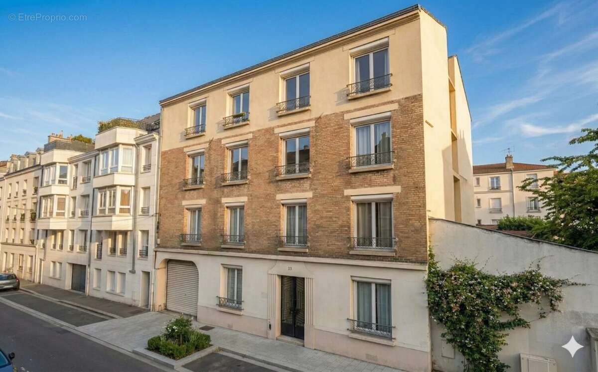 Appartement à LES LILAS