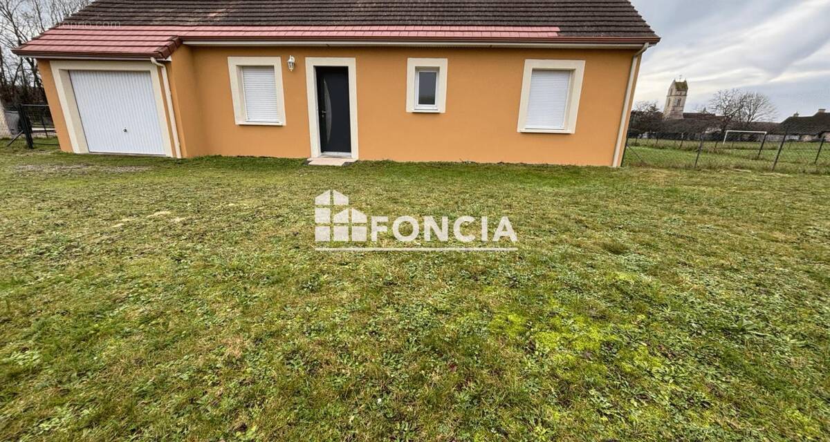 Maison à ROUESSE-FONTAINE