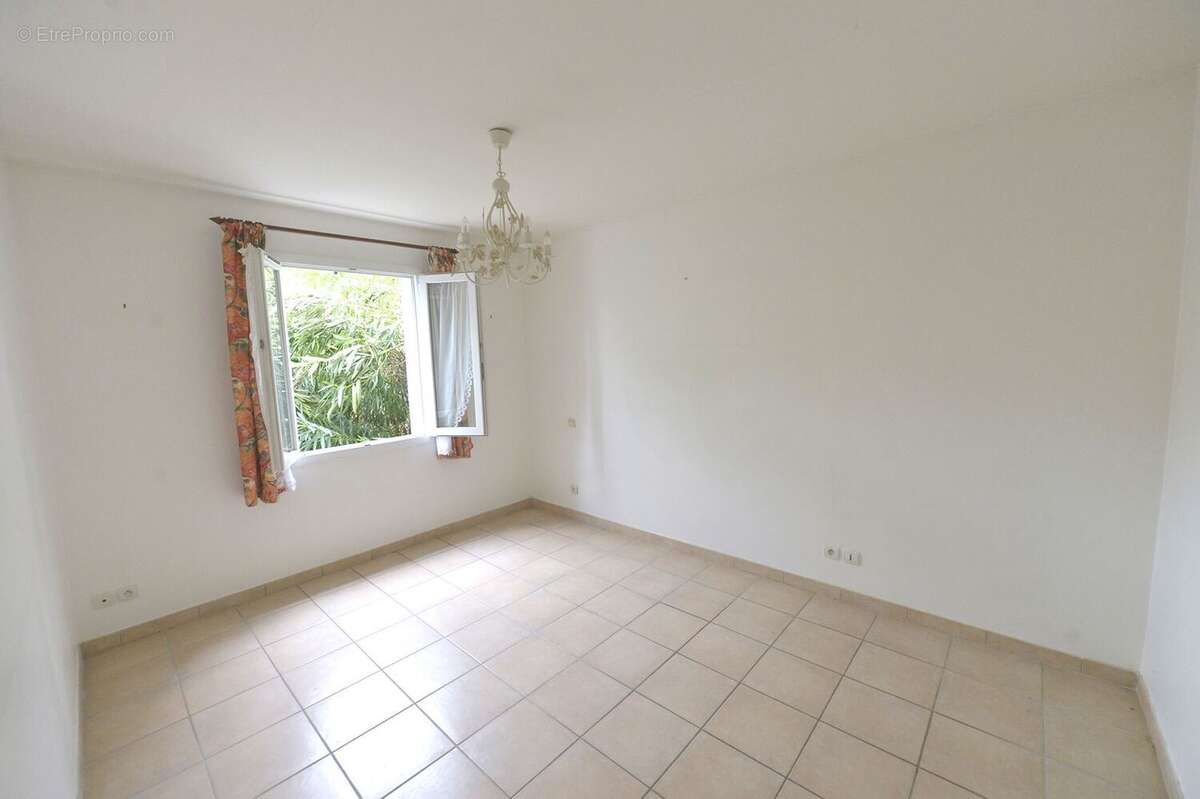 Maison 100 m² à Royan  - photo 4