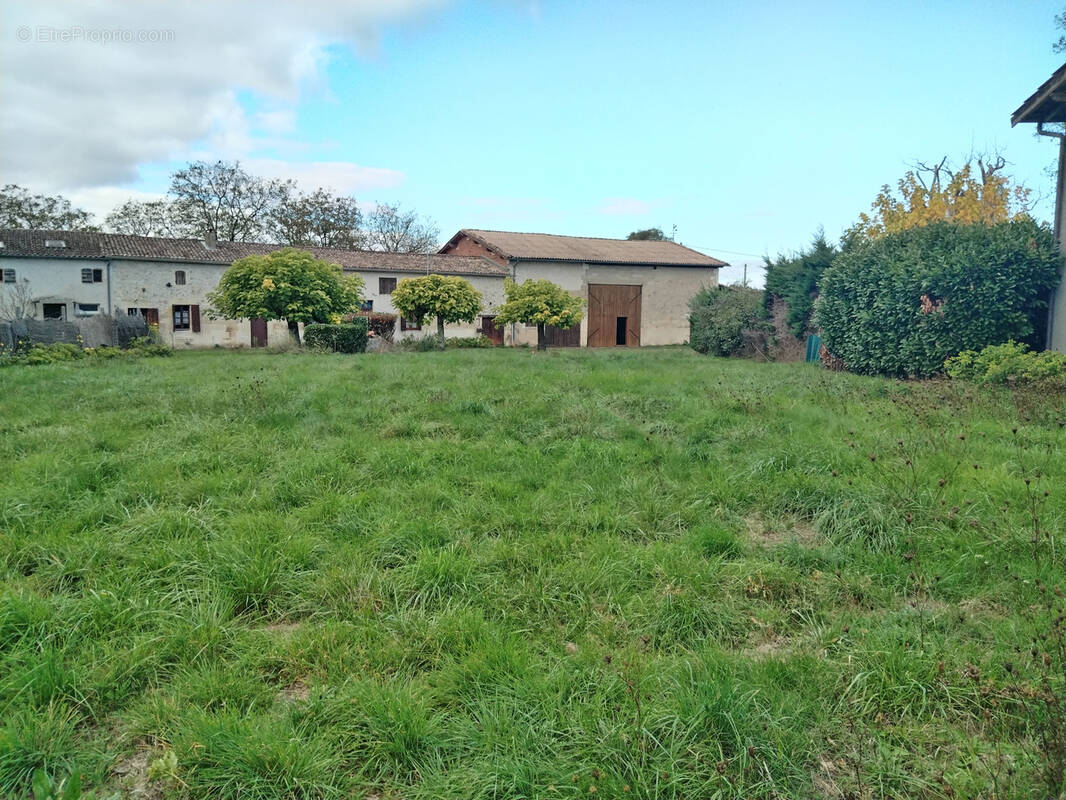 Maison à VILLEFRANCHE-DE-LONCHAT