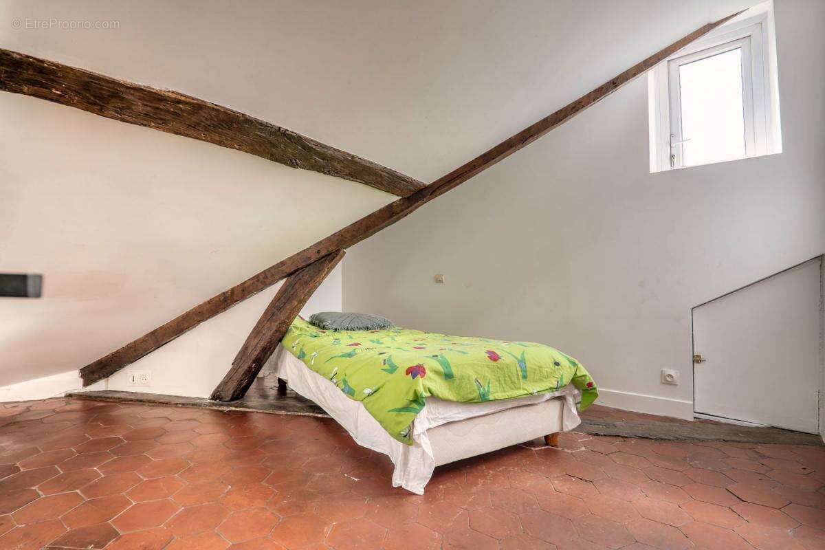 Appartement à PARIS-2E