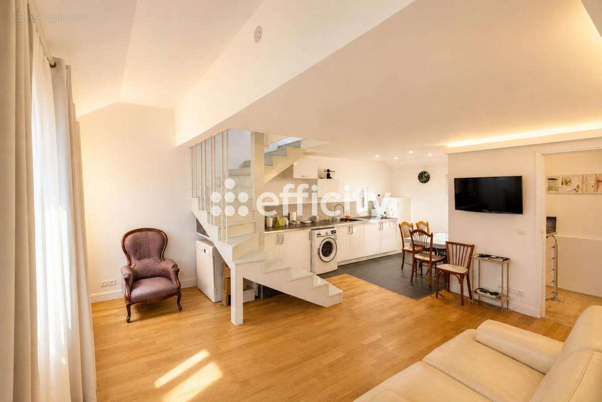 Appartement à PARIS-11E