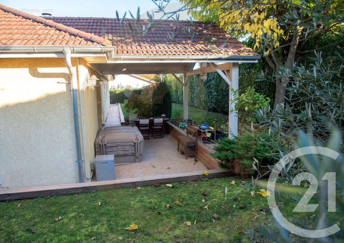 Maison à BOURGOIN-JALLIEU