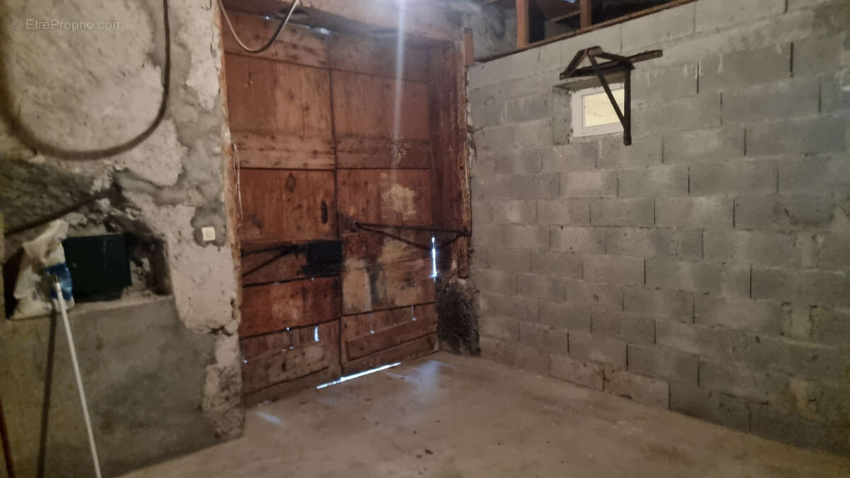 Maison à SAINT-PIERRE-D'ALBIGNY