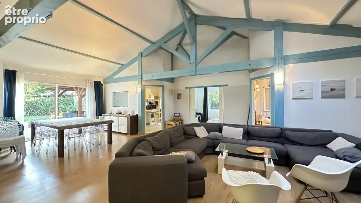 Entre Forêt Landaise et Art de Vivre  Ensemble de deux maisons sur 1638 m² de terrain boisé. - photo 3