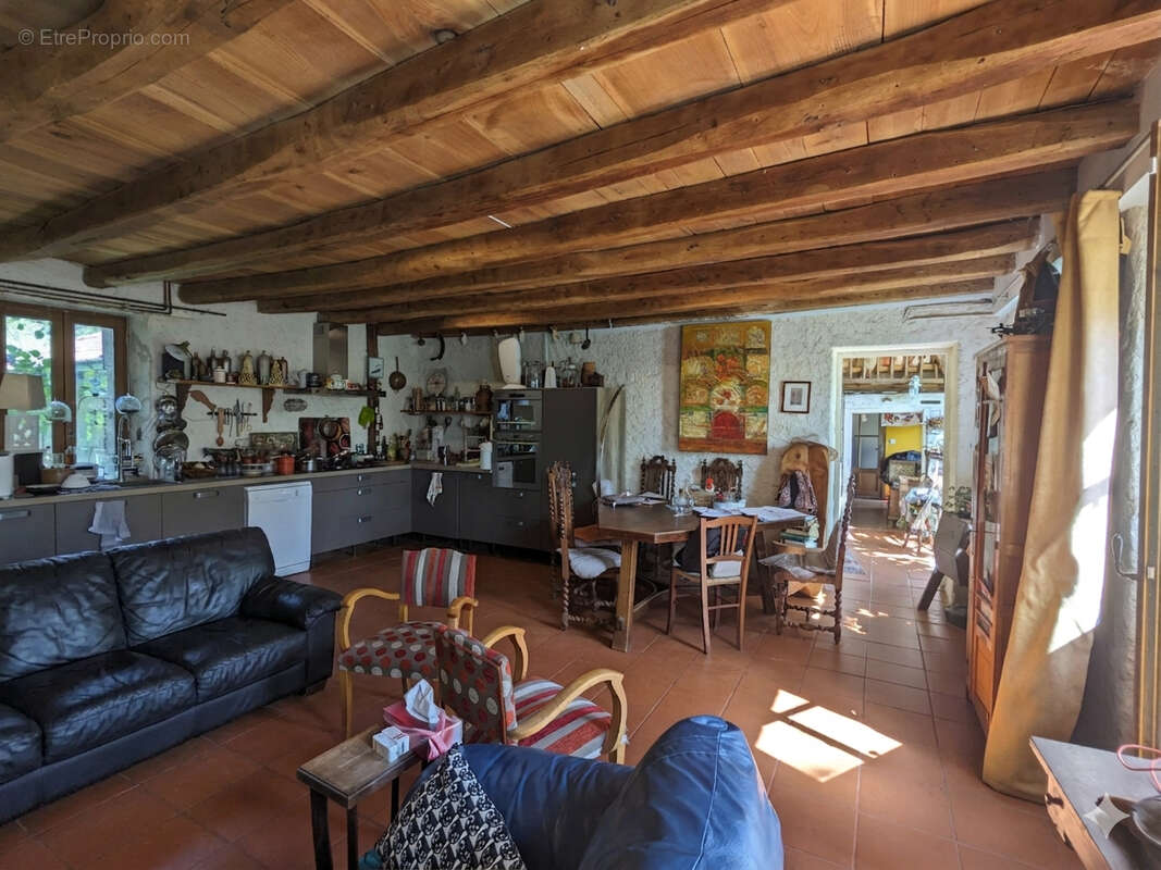 Maison à CERILLY