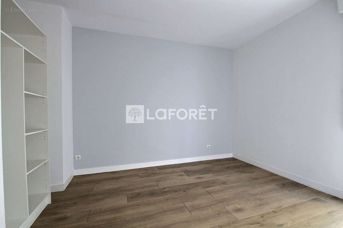 Appartement à SURESNES