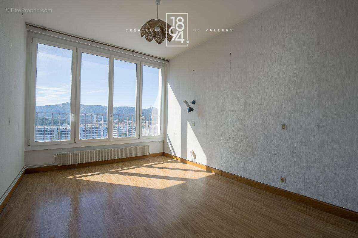 Appartement à MARSEILLE-9E