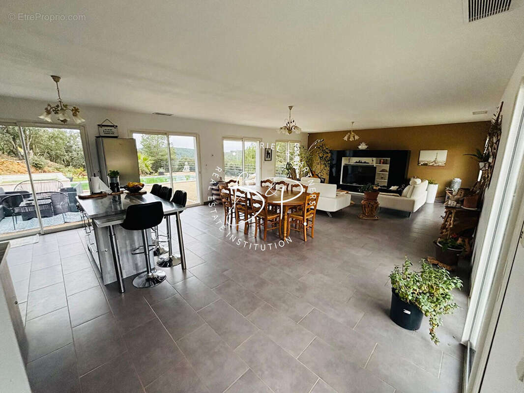 Maison à TARADEAU