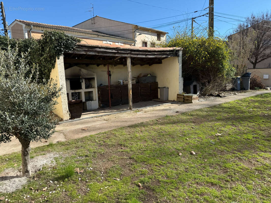 Maison à MONTAGNAC