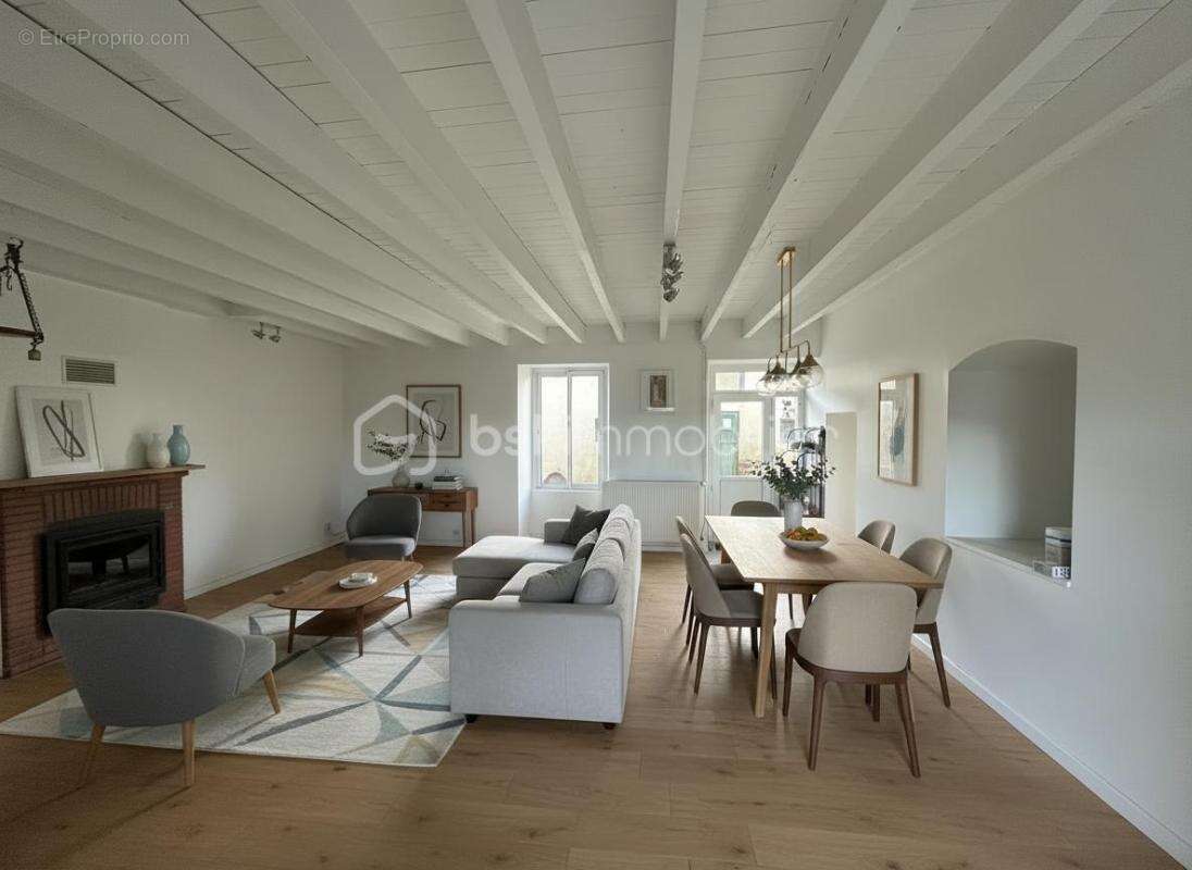 Maison à LA MEZIERE