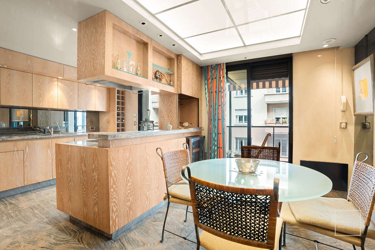 Appartement à LYON-6E