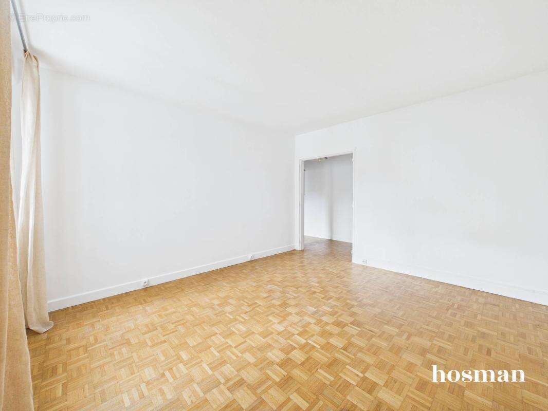Appartement à PARIS-15E