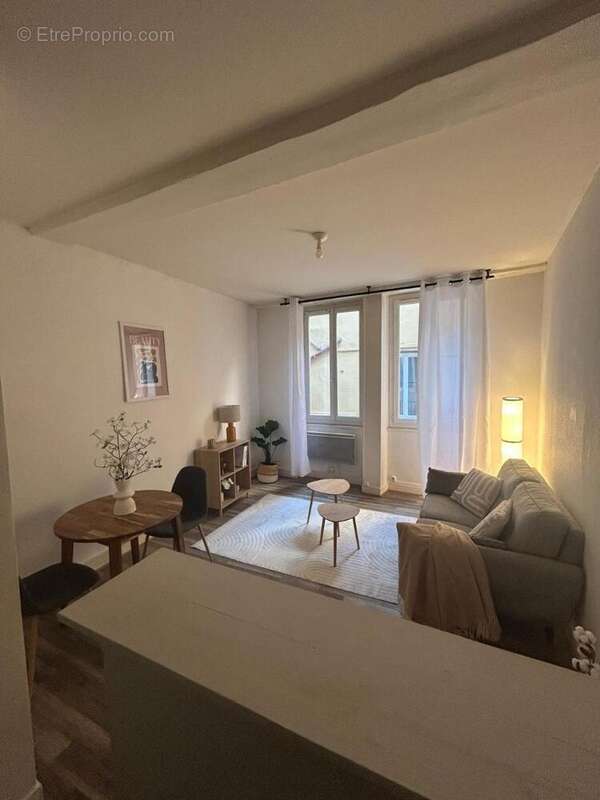   - Appartement à LYON-1E