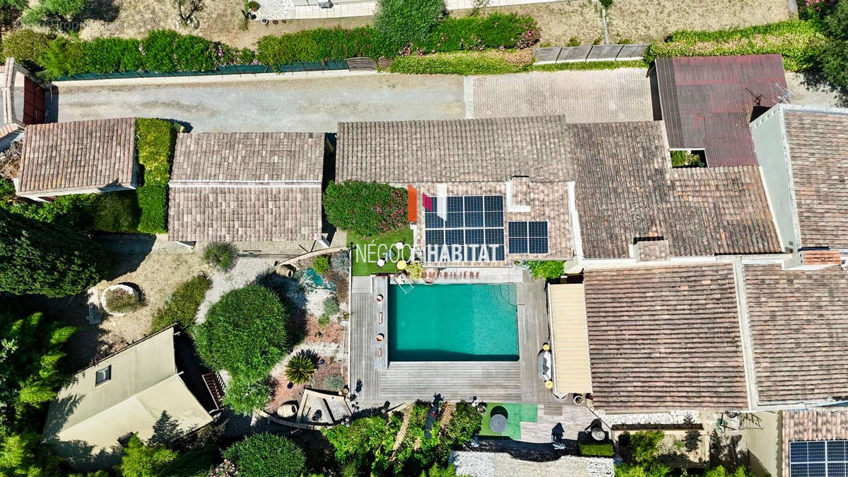 Villa  316 m2 hab. / terrain 1831 m2 - piscine - garage - photo 13