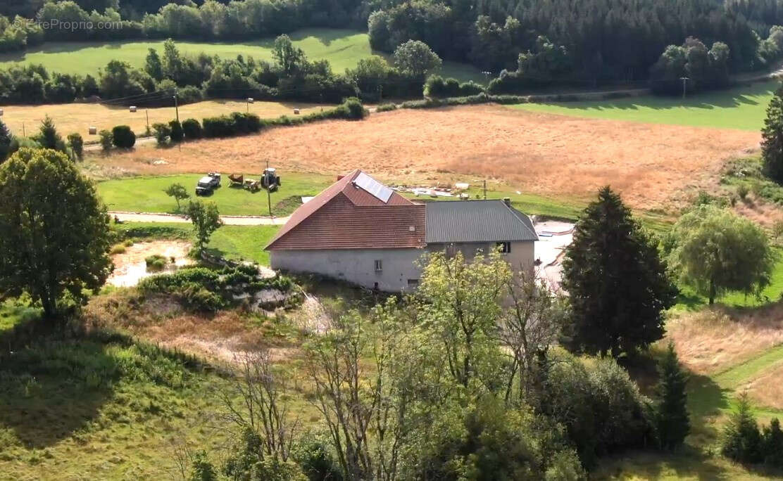 Maison à HAUTEVILLE-LOMPNES
