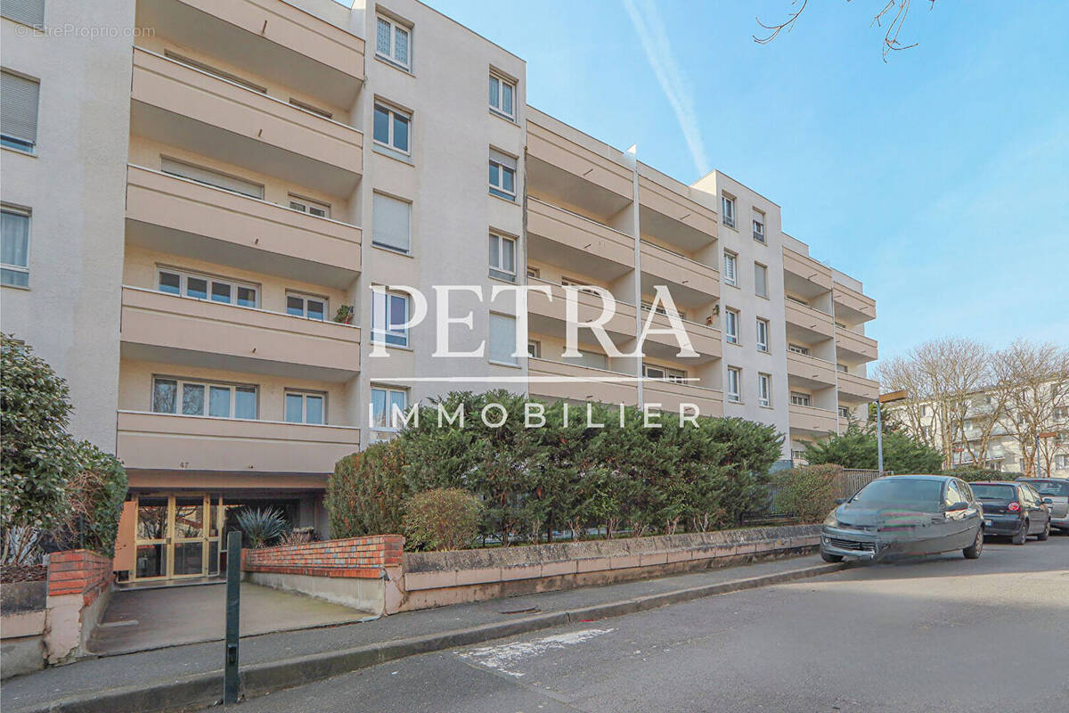 Appartement à L'HAY-LES-ROSES