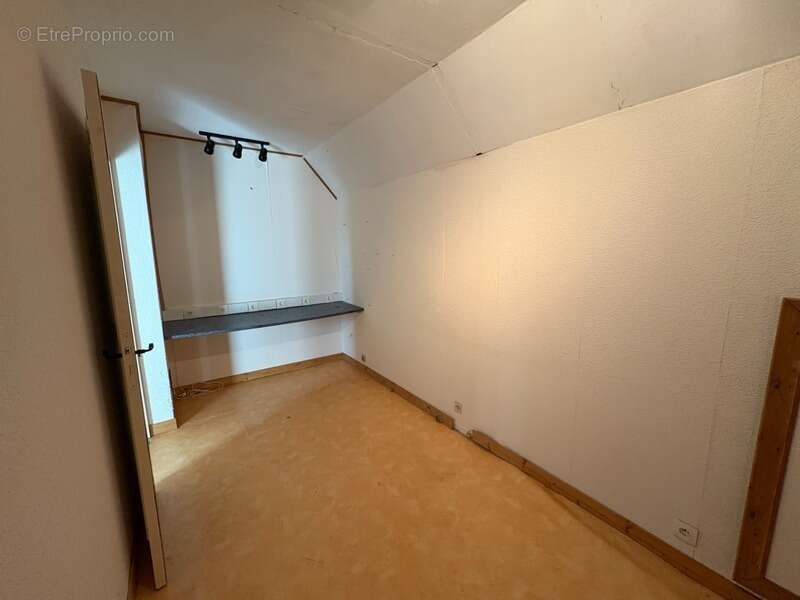 Maison à rénover avec vie de plain-pied 4 Chambres sur sous-sol dans le bourg de SAINT-VIGOR-D'YMONVILLE (76430) - photo 27