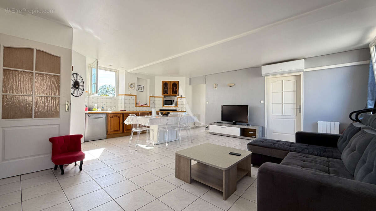 Maison à SAINT-FLORENT-DES-BOIS