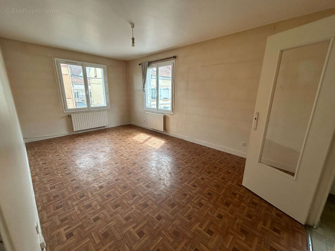 Appartement à VILLENOY