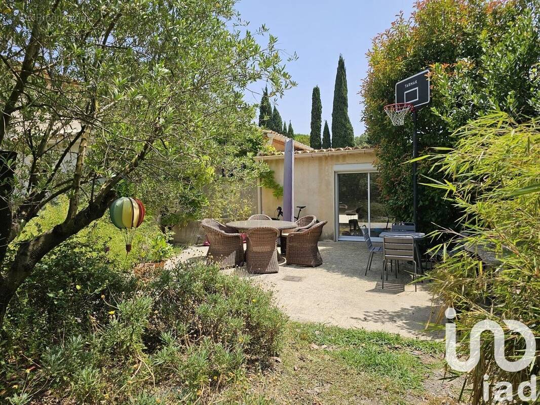 Photo 1 - Maison à CALVISSON