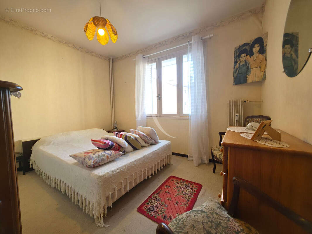 Appartement 87 m² - 3 chambres - Terrasse et cellier et parking - photo 8