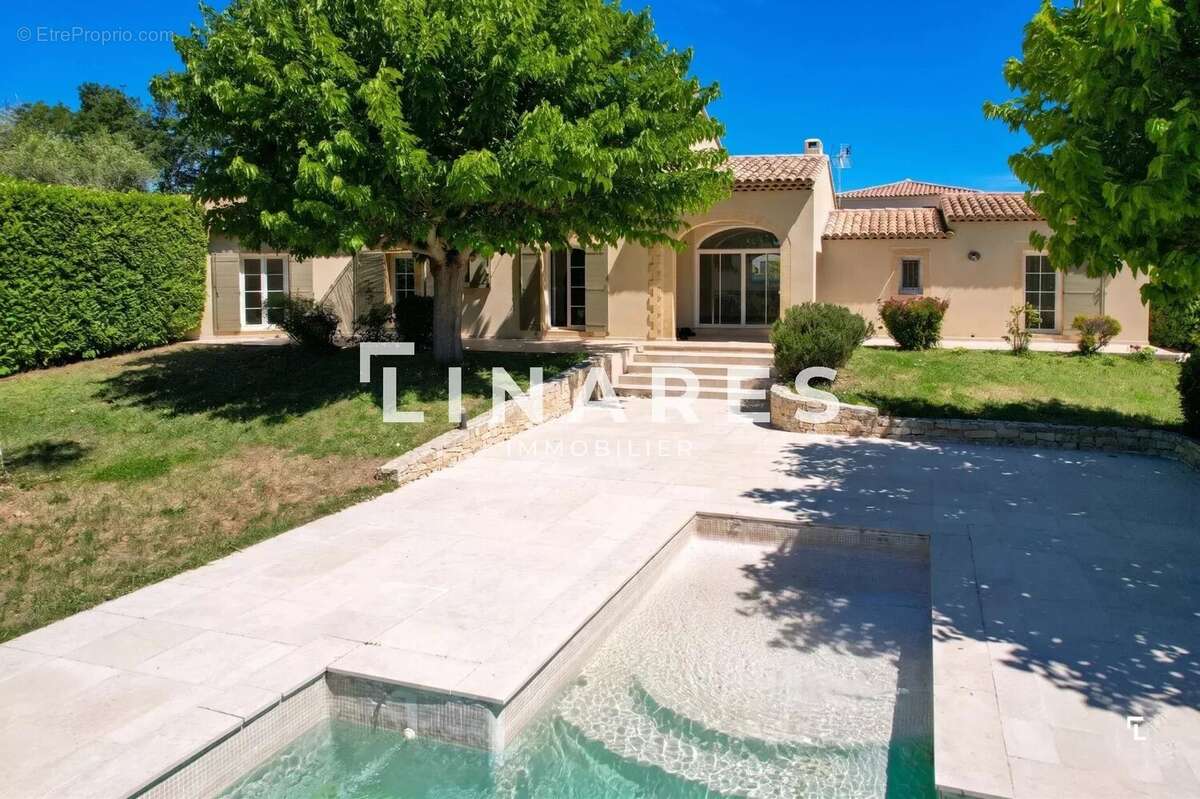Maison à EGUILLES