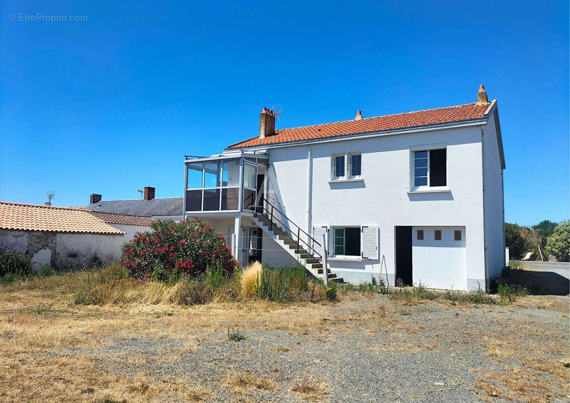Maison à BOUIN