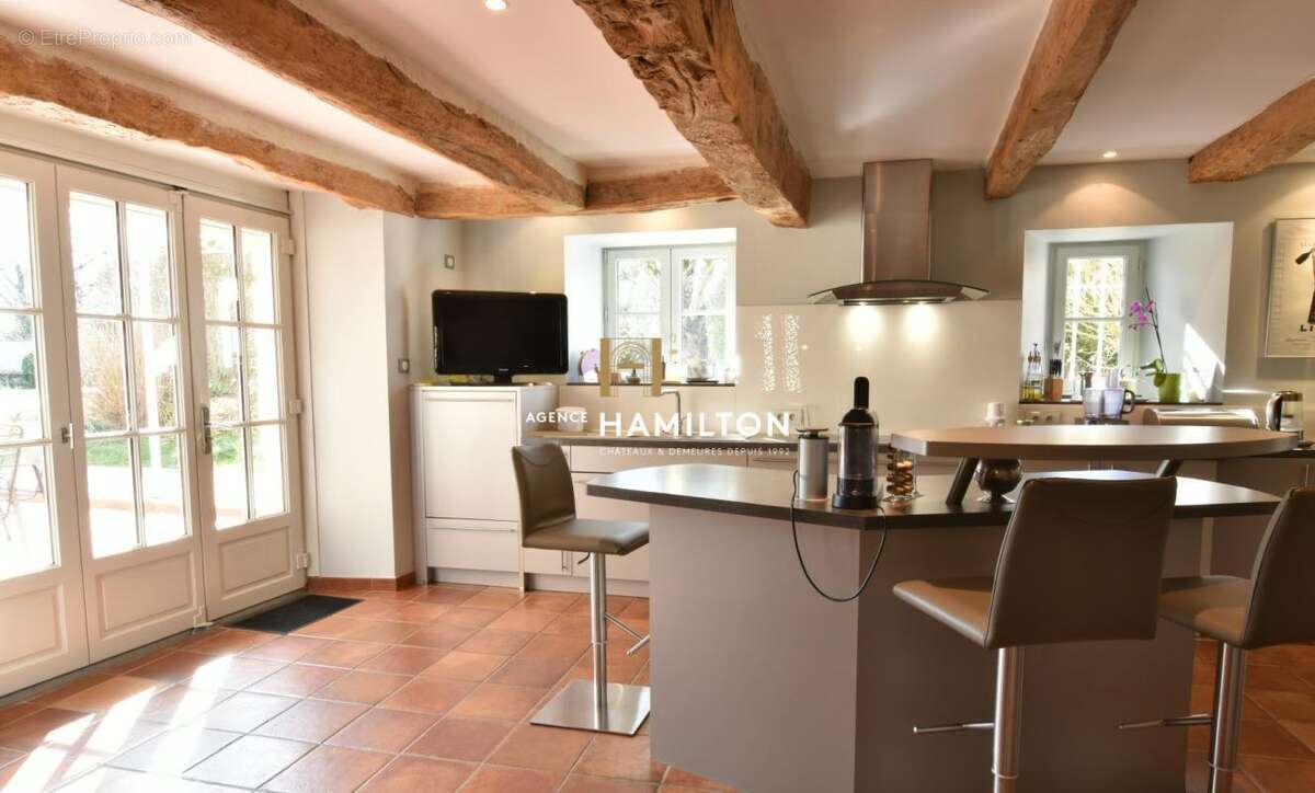 Maison à VILLENEUVE-SUR-VERE
