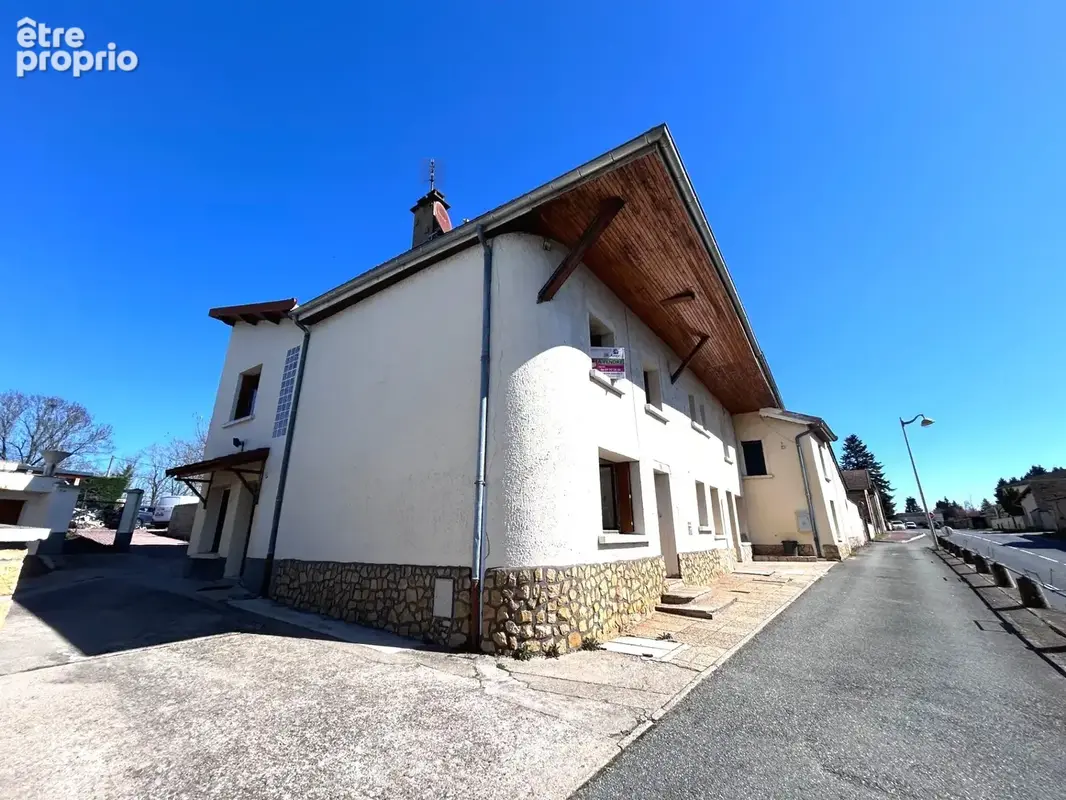 Maison 7 pièces 144 m² à vendre à Pouilly-Sous-Charlieu (42720) - photo 4