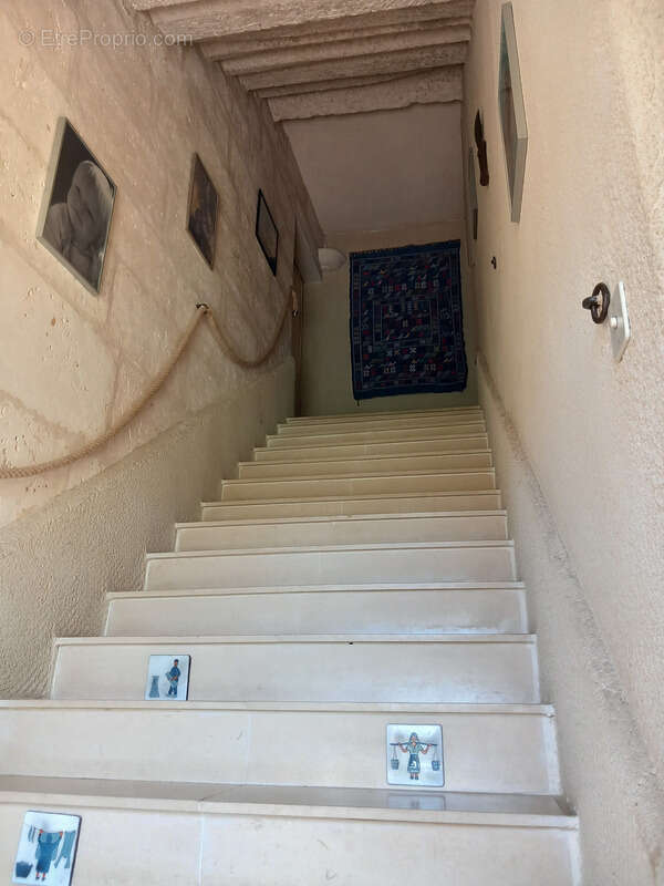 Maison à LA ROCHEBEAUCOURT-ET-ARGENTINE