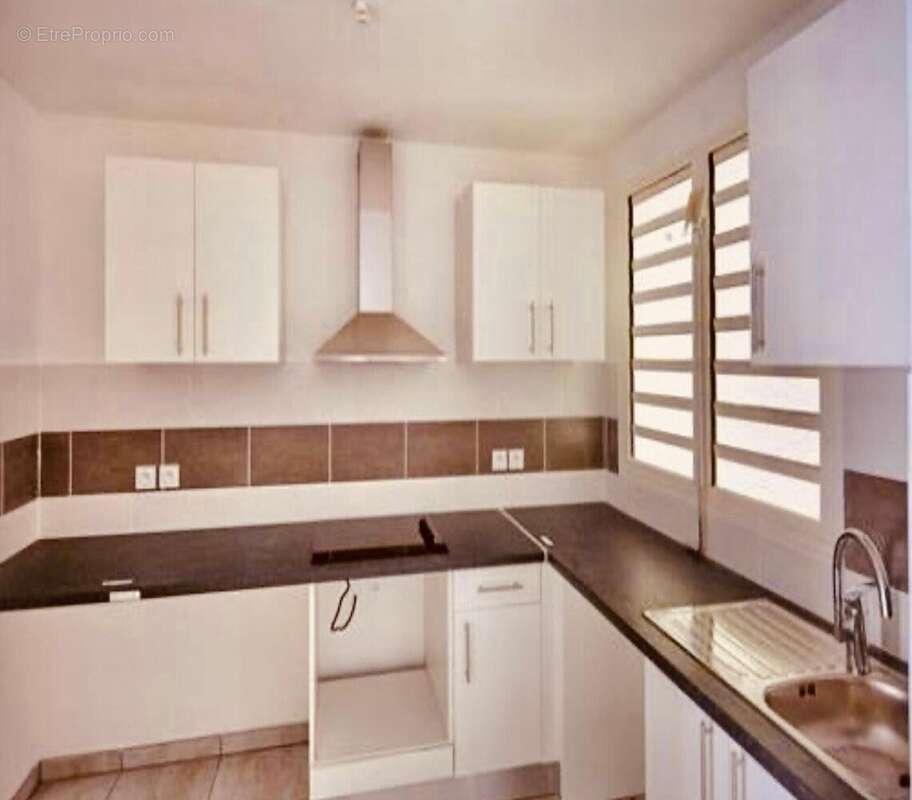 Photo 2 - Appartement à SAINT-DENIS