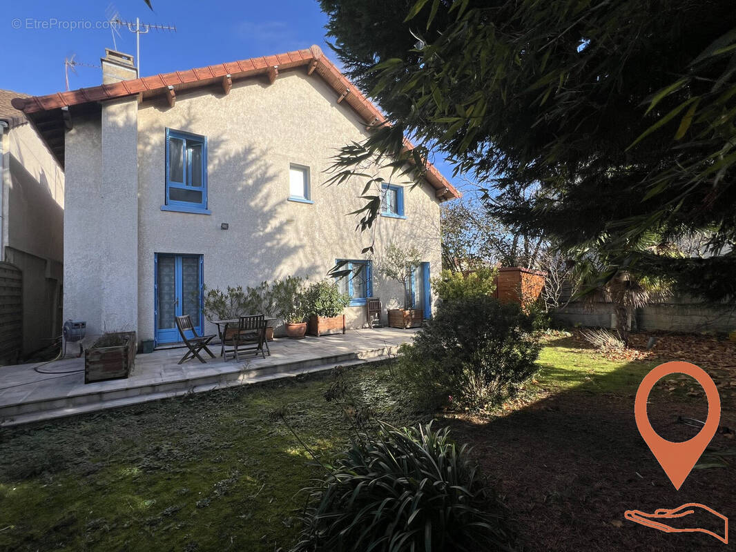 Maison à SARTROUVILLE