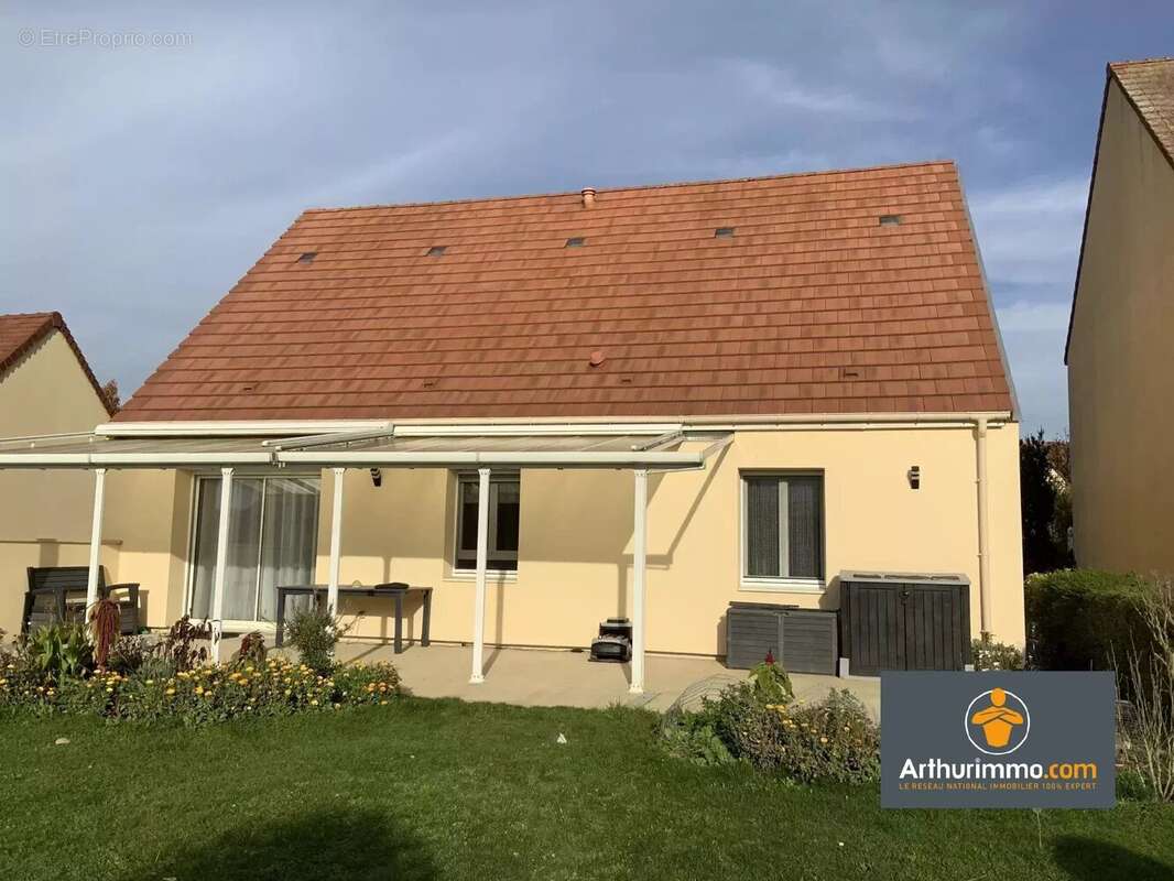 Maison à NEUFCHATEL-SUR-AISNE