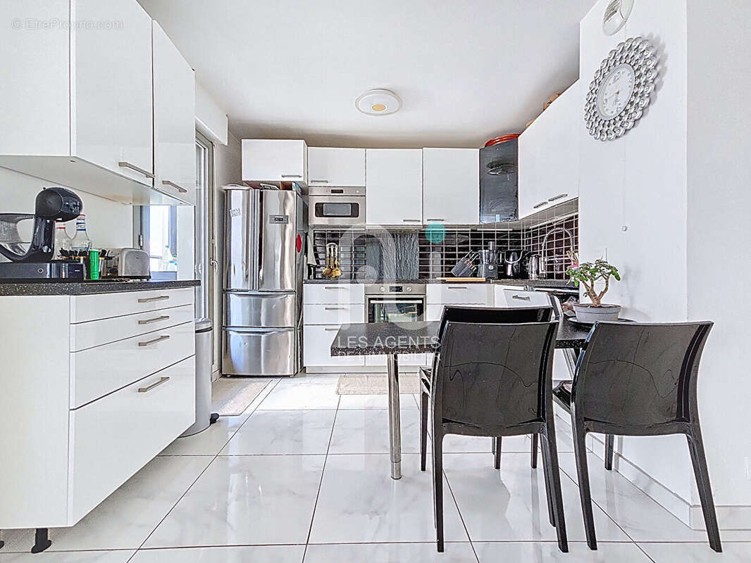 Appartement à ASNIERES-SUR-SEINE