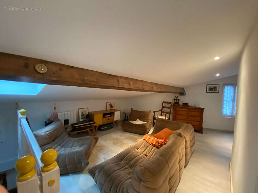 Maison à SAINT-EMILION