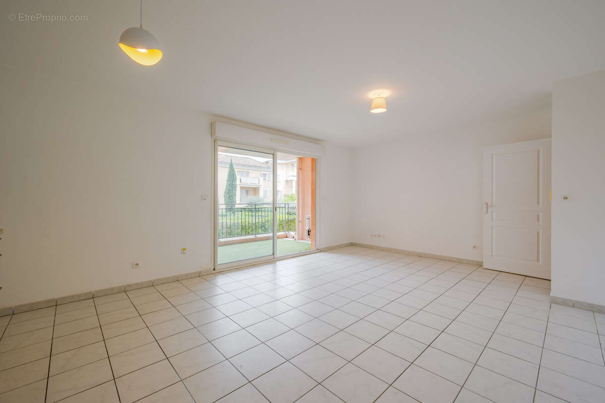 Appartement à HYERES