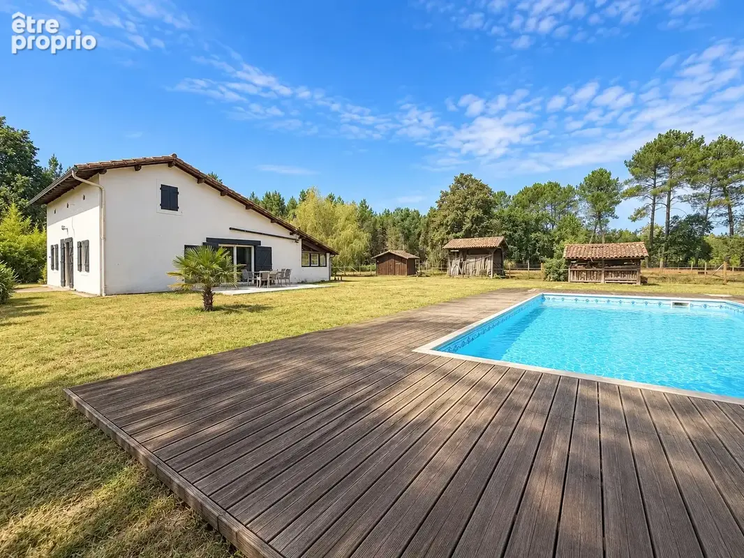 Maison à LUXEY
