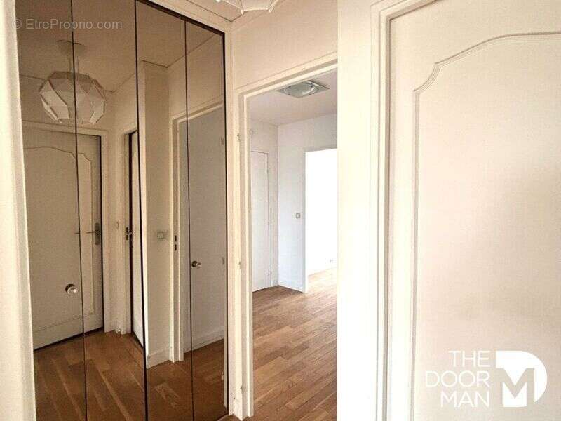 Appartement à LES ESSARTS-LE-ROI