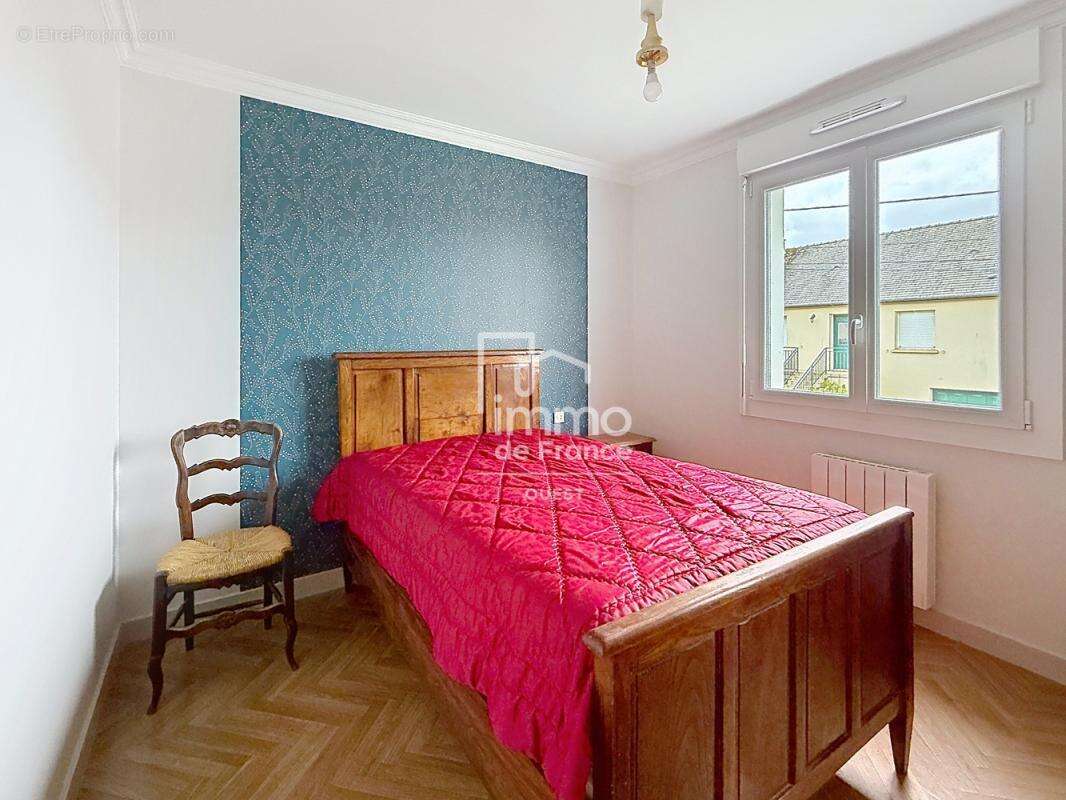 Maison à SAINT-HILAIRE-DU-MAINE