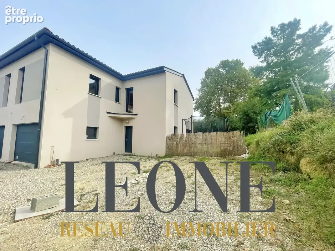 Maison T5 de 2024 à Chuzelles - photo 1