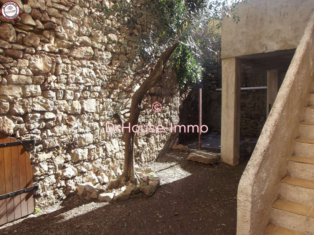 Appartement à LE LUC