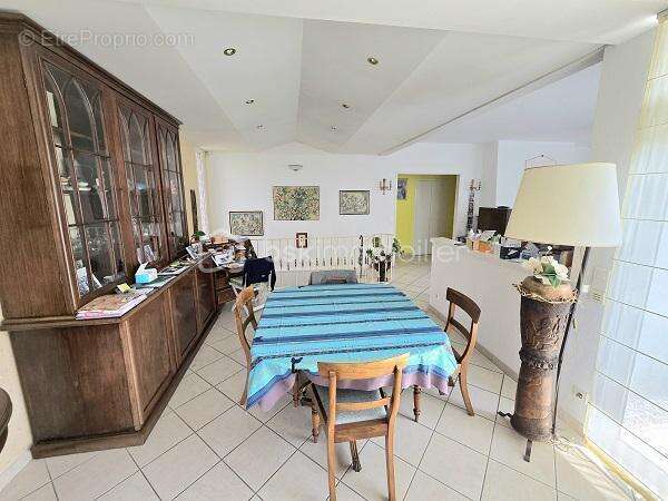 Magnifique maison de 170 m2 4 chambres sur un terrain de 913 m2 !!! - photo 14