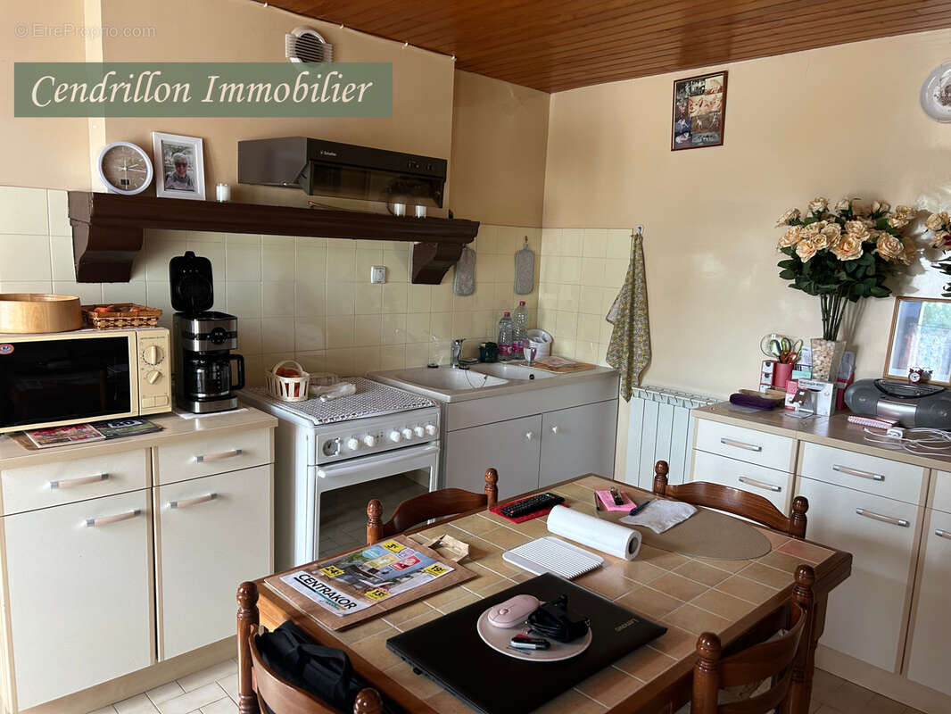 Maison à MONTBOUCHER