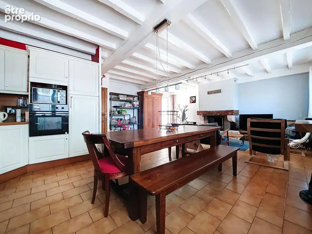Maison - 3 Chambres - Garage - Cour - Proche centre village - photo 5