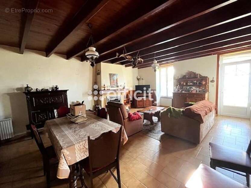 Maison à SEMUSSAC