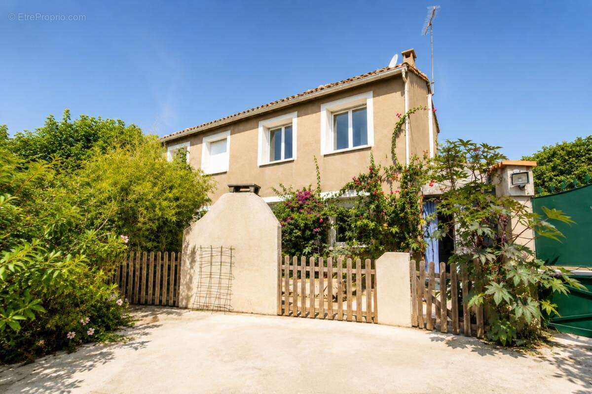Maison à COURSAN