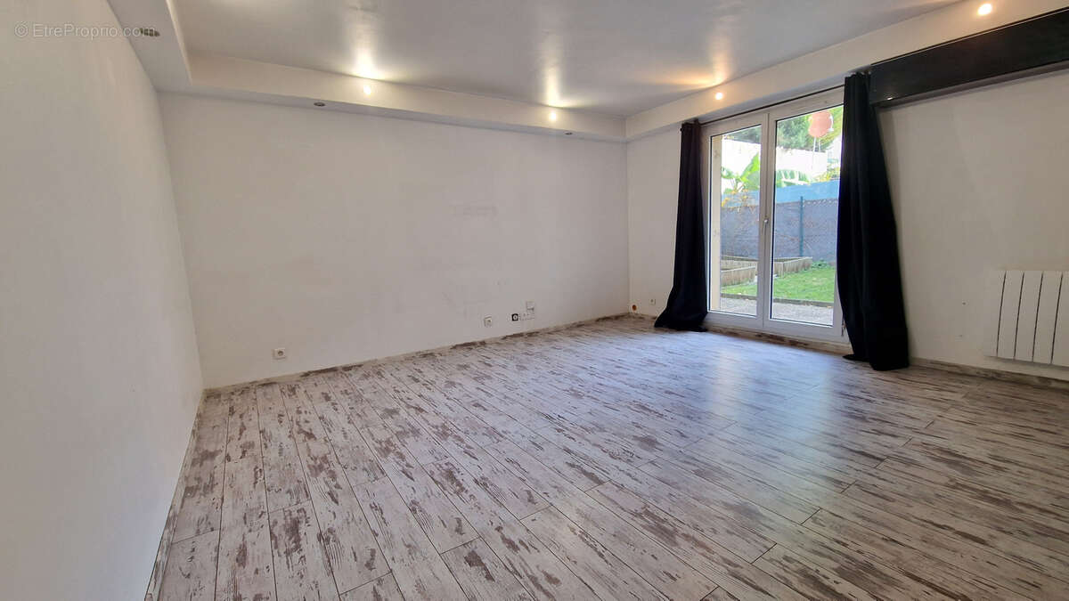 Appartement à ROISSY-EN-FRANCE